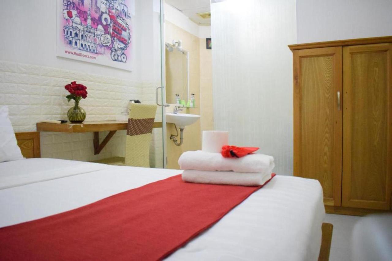 Reddoorz Marieline 2 Hotel Thành Pho Ho Chí Minh Esterno foto